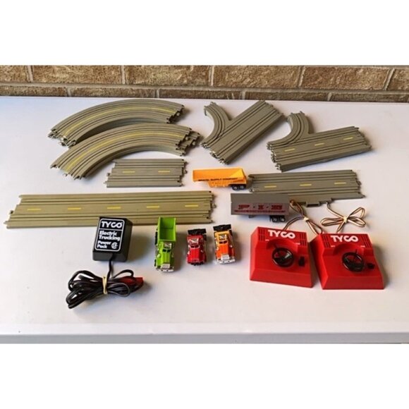 Tyco US1 Electric Trucking Slot Car Track Transport Trucks Power Pack For Parts - Picture 1 of 9